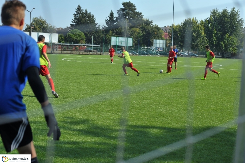 Átadták a műfüves focipályát - fotó Szarka Lajos