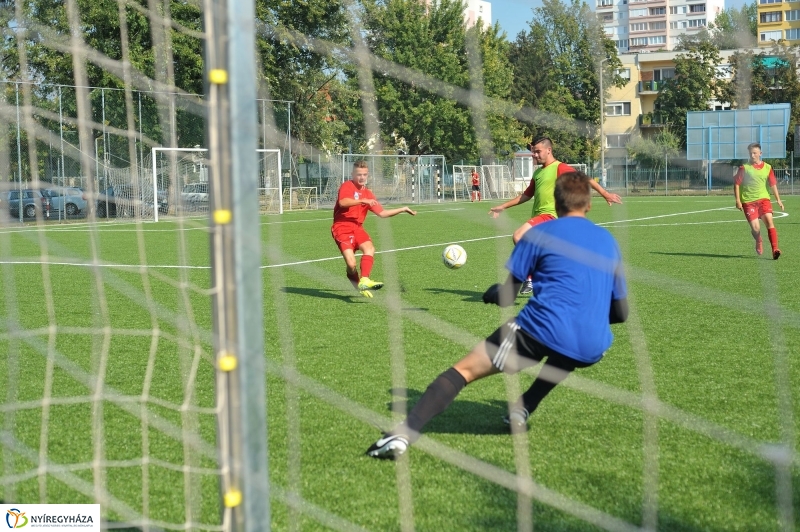 Átadták a műfüves focipályát - fotó Szarka Lajos