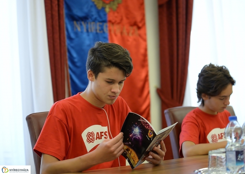 Cserediákok fogadása a Városházán