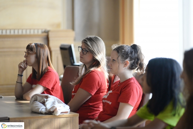 Cserediákok fogadása a Városházán