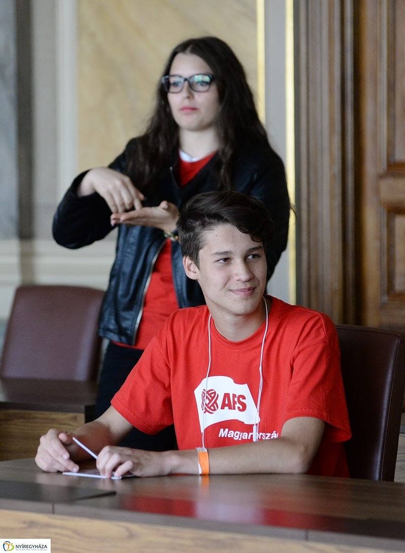 Cserediákok fogadása a Városházán