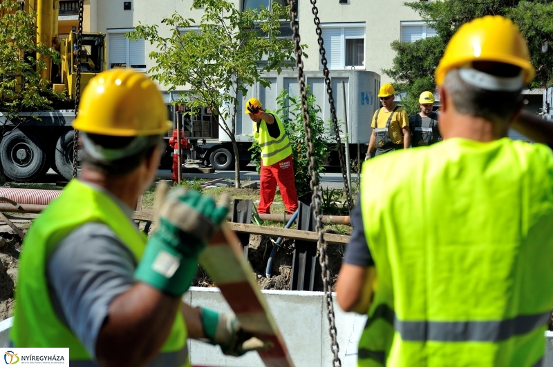 Munkálatok a Szántó Kovács János utcán I - fotó Szarka Lajos