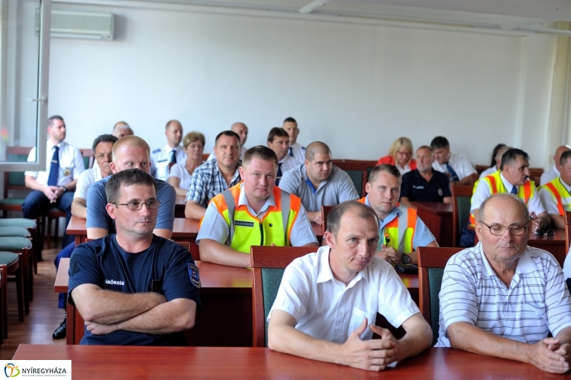 Elismerés a polgárőröknek - fotó Szarka Lajos