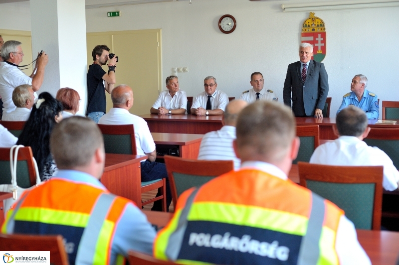 Elismerés a polgárőröknek - fotó Szarka Lajos