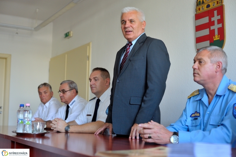 Elismerés a polgárőröknek - fotó Szarka Lajos