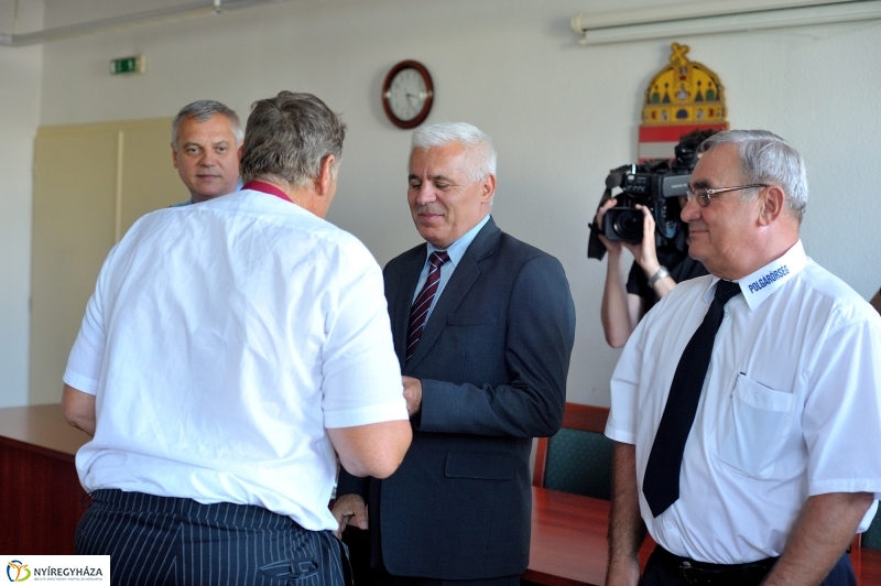 Elismerés a polgárőröknek - fotó Szarka Lajos