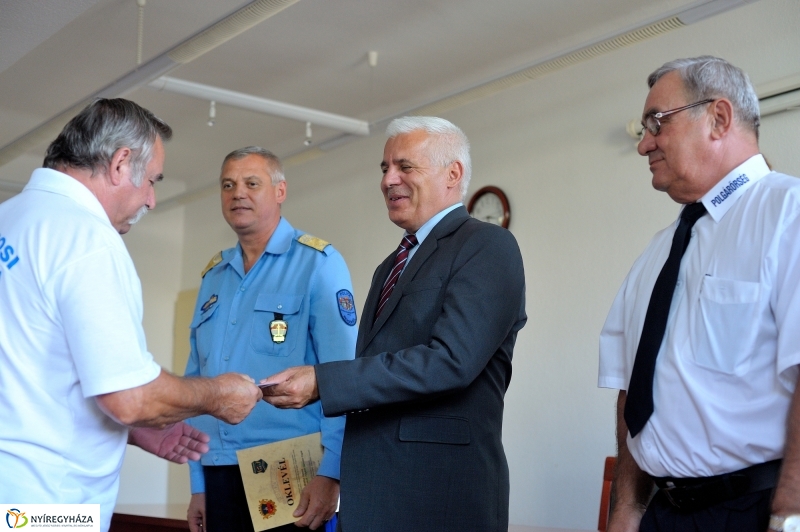 Elismerés a polgárőröknek - fotó Szarka Lajos