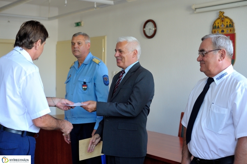 Elismerés a polgárőröknek - fotó Szarka Lajos