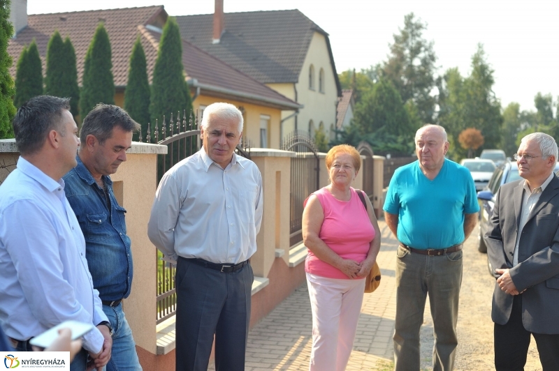 Helyszíni bejárás a Szíjgyártó utcán - fotó Szarka Lajos