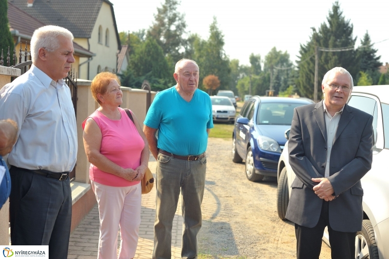 Helyszíni bejárás a Szíjgyártó utcán - fotó Szarka Lajos