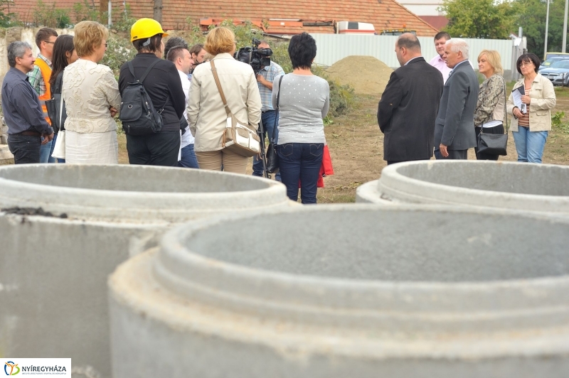 Helyszíni bejárás a Kígyó utcán - fotó Szarka Lajos