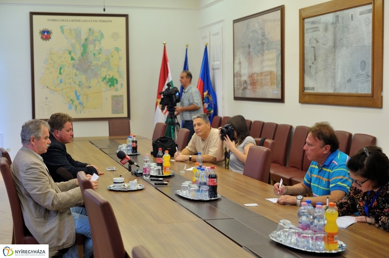 Szépkorúak Akadémiája sajtótájékoztató - fotó Szarka Lajos