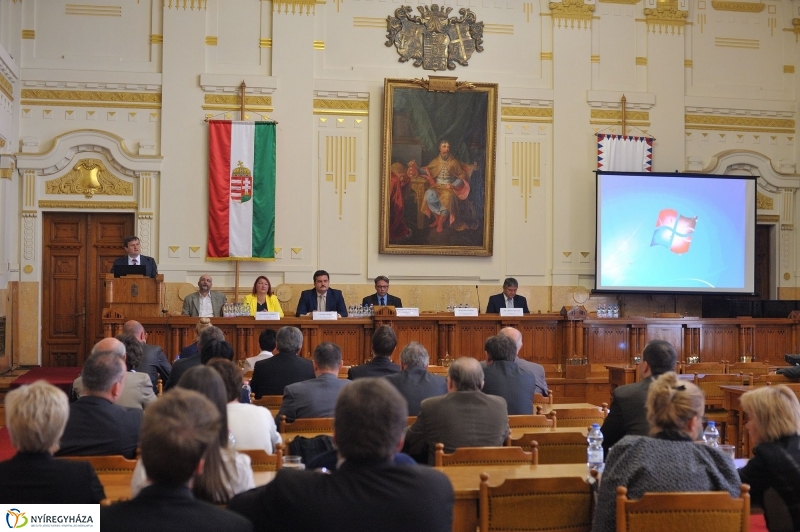 Határmenti konferencia Nyíregyházán - fotó Szarka Lajos