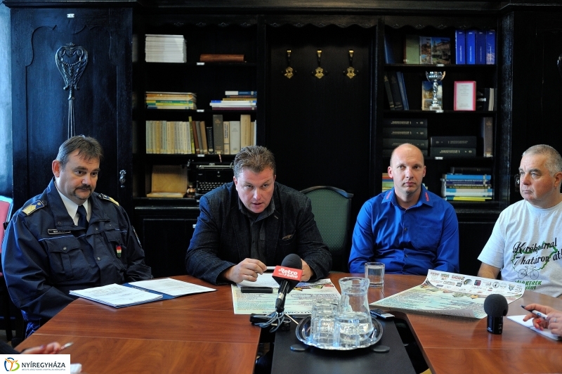 Autómentes nap sajtótájékoztató - fotó Szarka Lajos