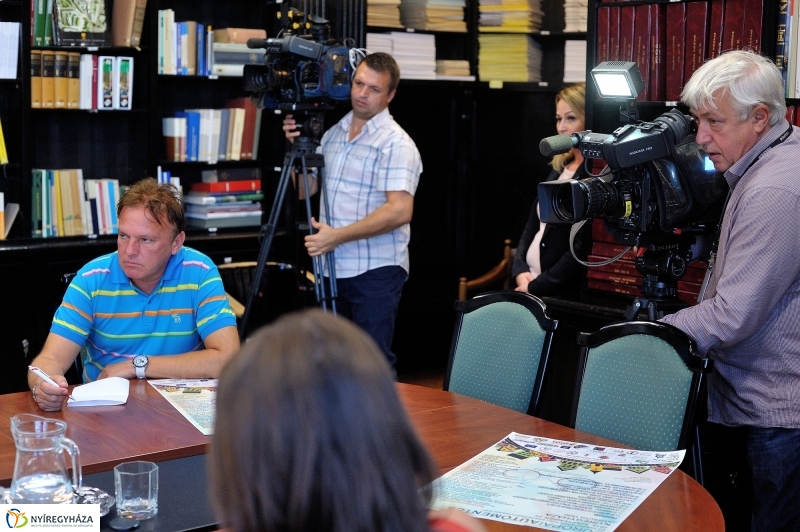 Autómentes nap sajtótájékoztató - fotó Szarka Lajos