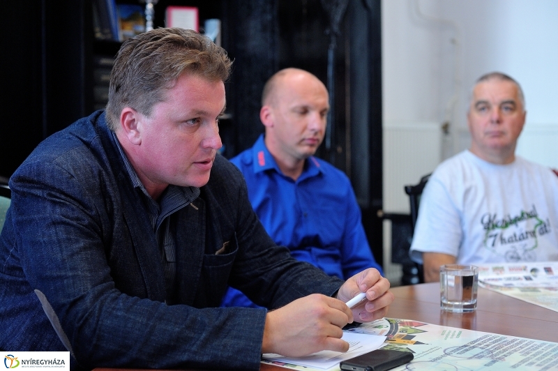 Autómentes nap sajtótájékoztató - fotó Szarka Lajos