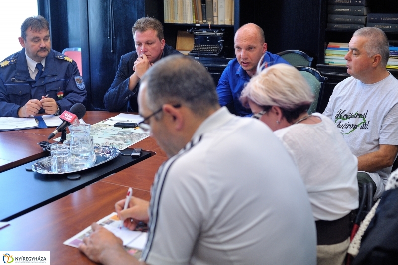 Autómentes nap sajtótájékoztató - fotó Szarka Lajos