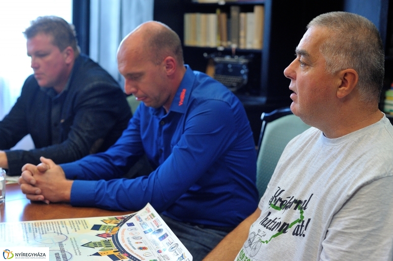 Autómentes nap sajtótájékoztató - fotó Szarka Lajos