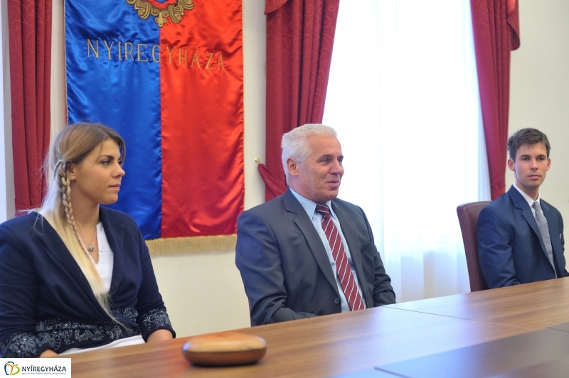 Olimpikonok a Városházán - fotó Szarka Lajos