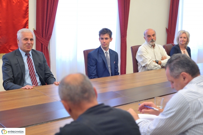 Olimpikonok a Városházán - fotó Szarka Lajos