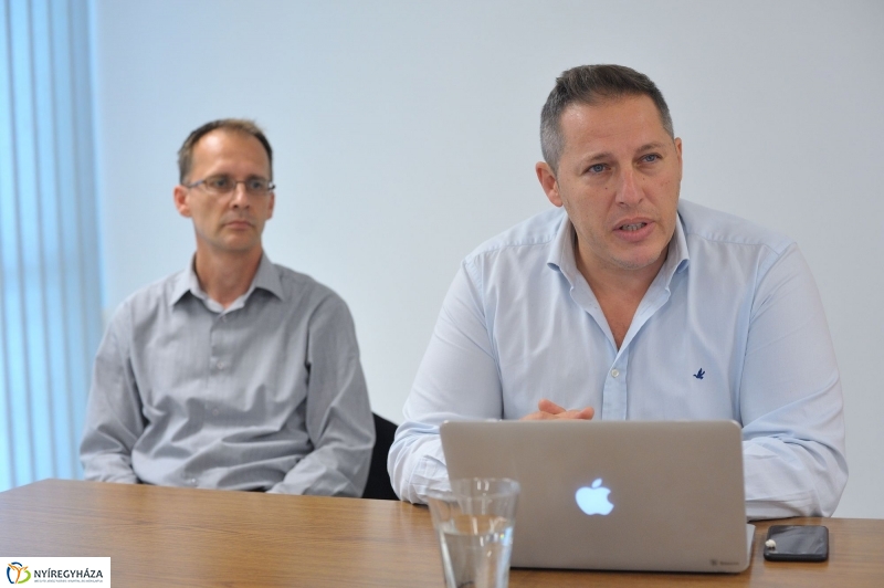 Mentőöv a kosarasoknak - fotó Szarka Lajos