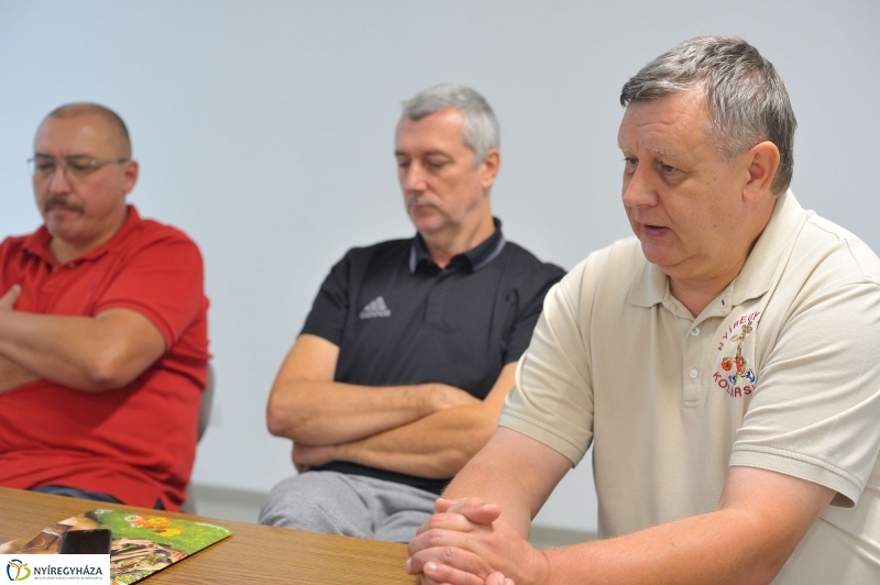 Mentőöv a kosarasoknak - fotó Szarka Lajos