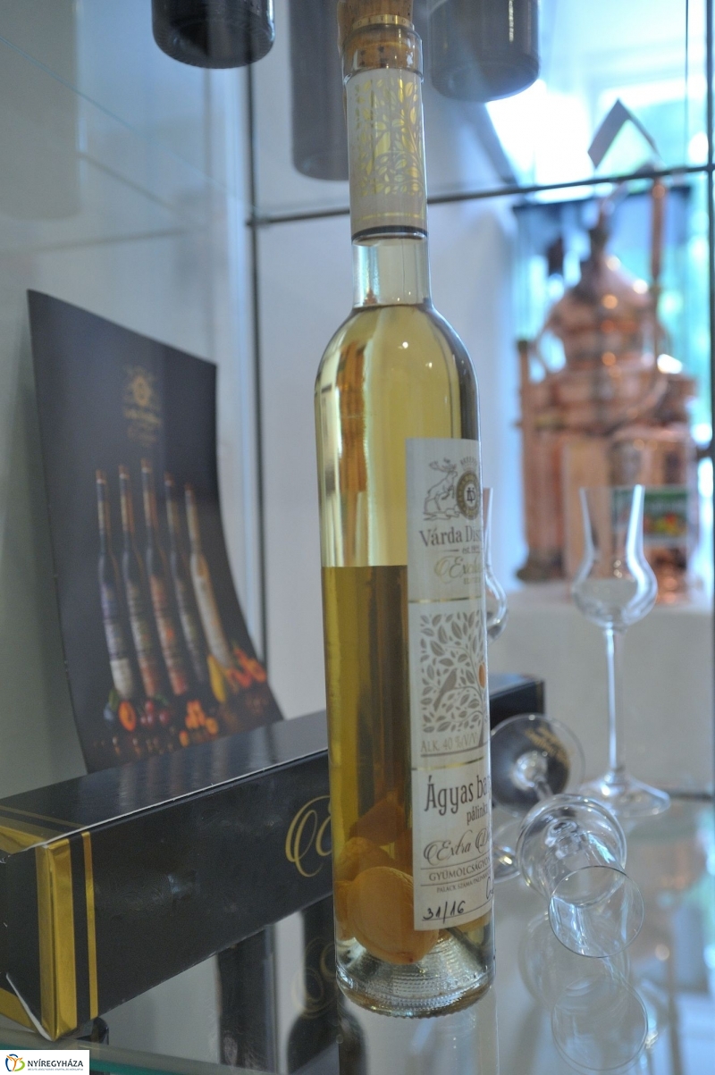 Pálinkaverseny a múzeumfaluban - fotó Szarka Lajos