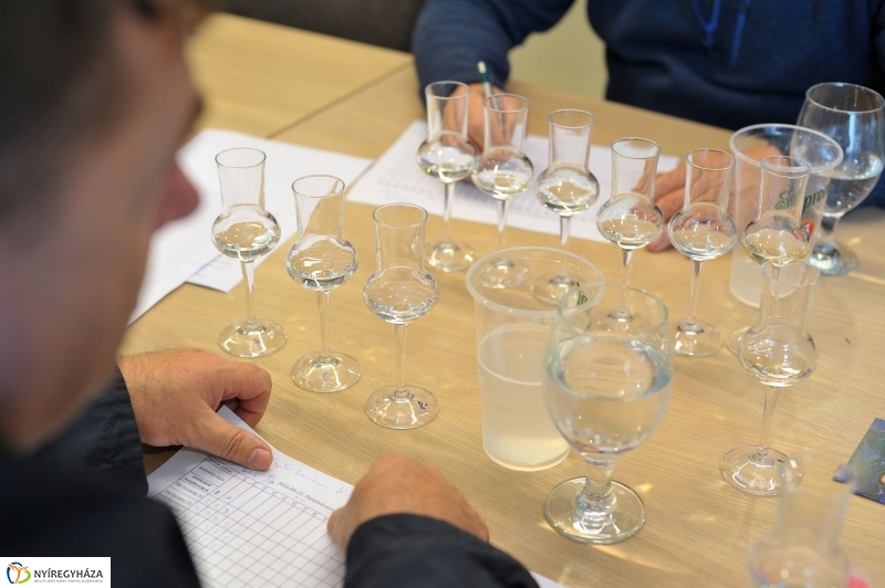 Pálinkaverseny a múzeumfaluban - fotó Szarka Lajos