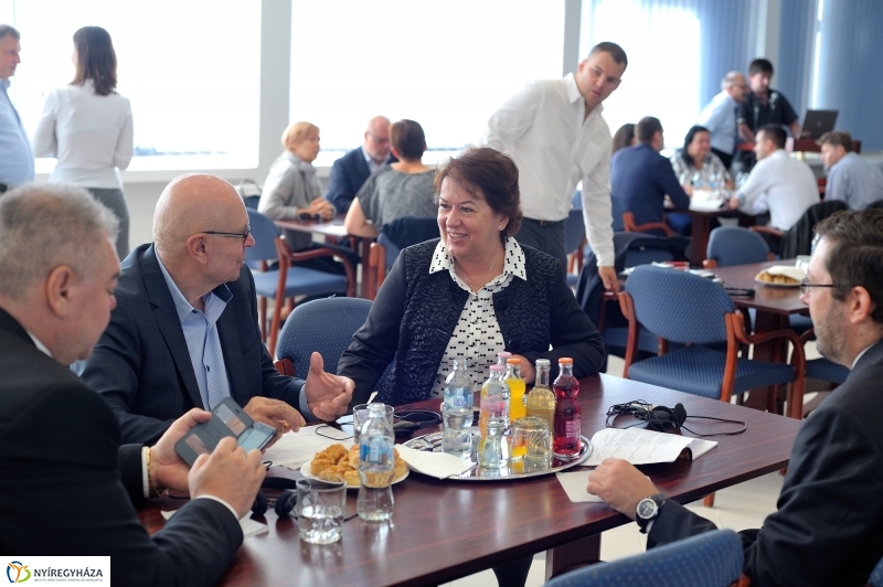 Gazdasági fórum az Iparkamarában - fotó Szarka Lajos