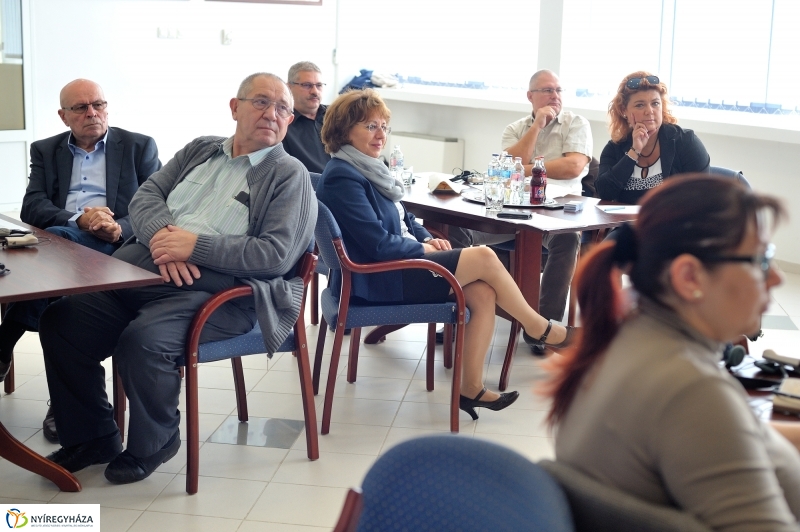 Gazdasági fórum az Iparkamarában - fotó Szarka Lajos