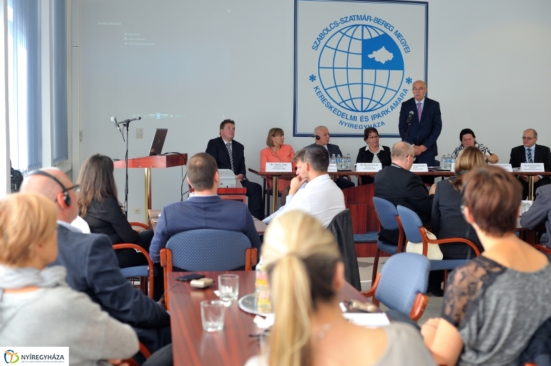 Gazdasági fórum az Iparkamarában - fotó Szarka Lajos