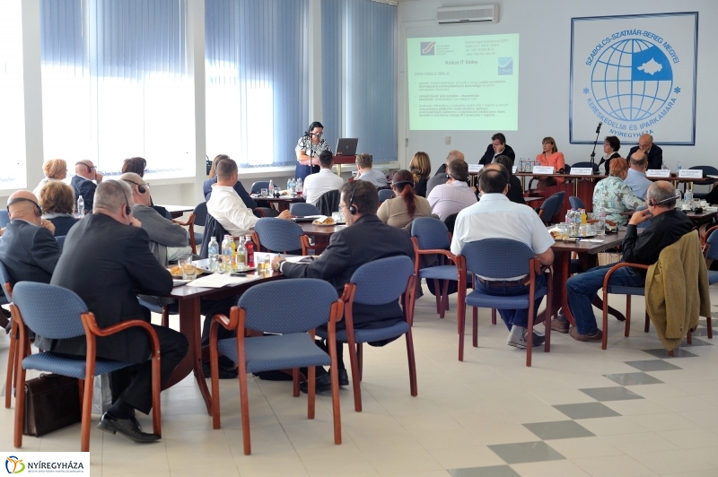 Gazdasági fórum az Iparkamarában - fotó Szarka Lajos