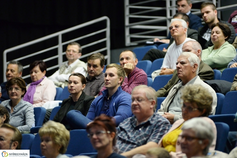 Georg Spöttle előadása Nyíregyházán