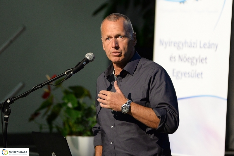 Georg Spöttle előadása Nyíregyházán