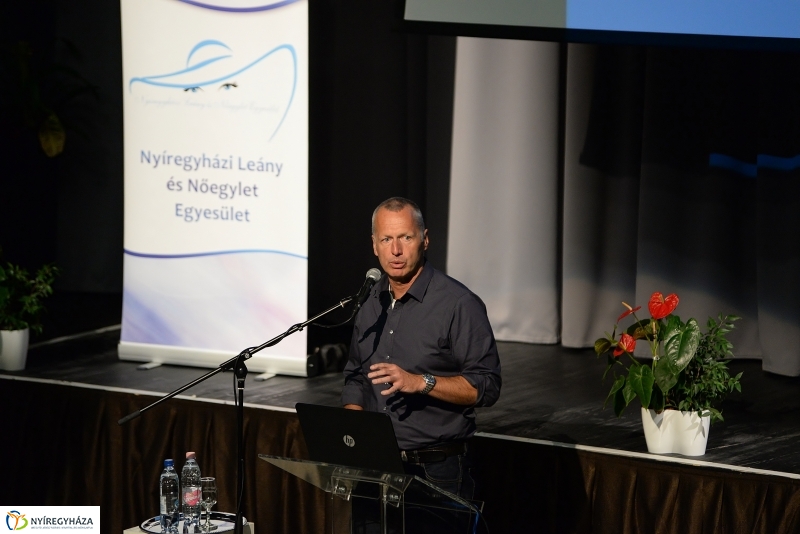 Georg Spöttle előadása Nyíregyházán