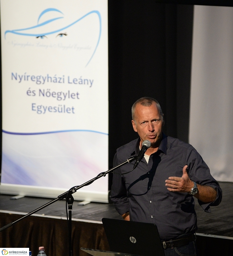 Georg Spöttle előadása Nyíregyházán