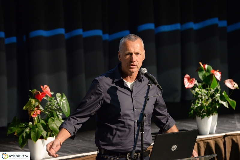 Georg Spöttle előadása Nyíregyházán