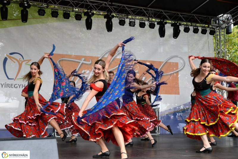 Tortavágás és eredményhirdetés a Tirpák Fesztiválon