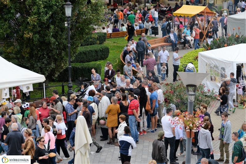 Tortavágás és eredményhirdetés a Tirpák Fesztiválon