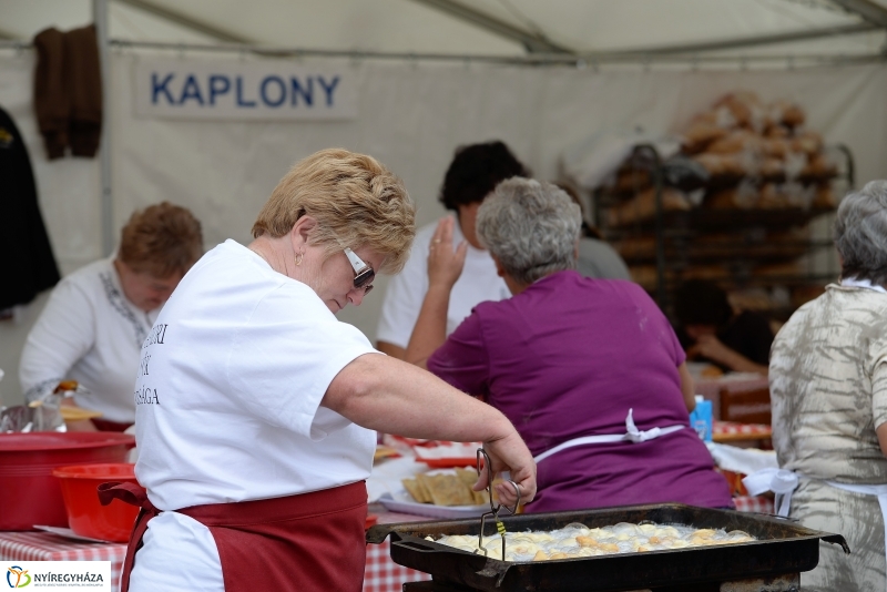 Tortavágás és eredményhirdetés a Tirpák Fesztiválon