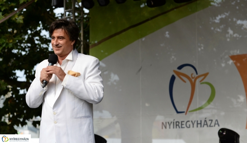 Tortavágás és eredményhirdetés a Tirpák Fesztiválon