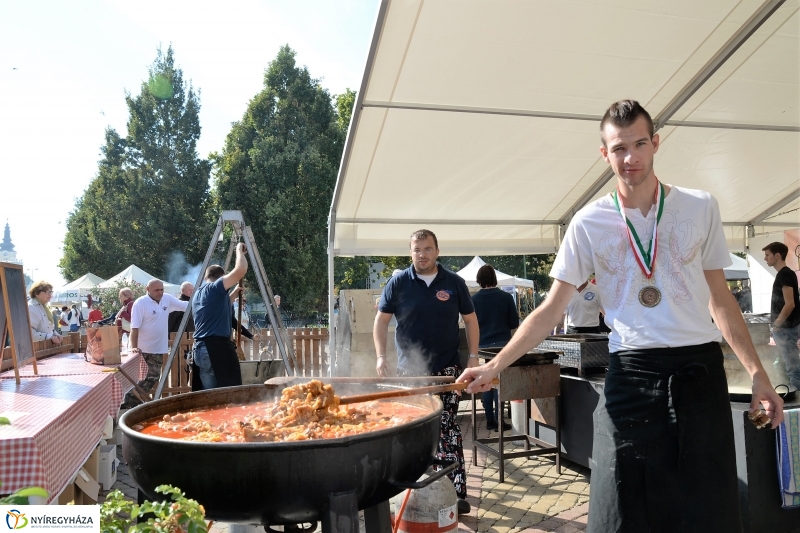 Grillbajnokság a belvárosban