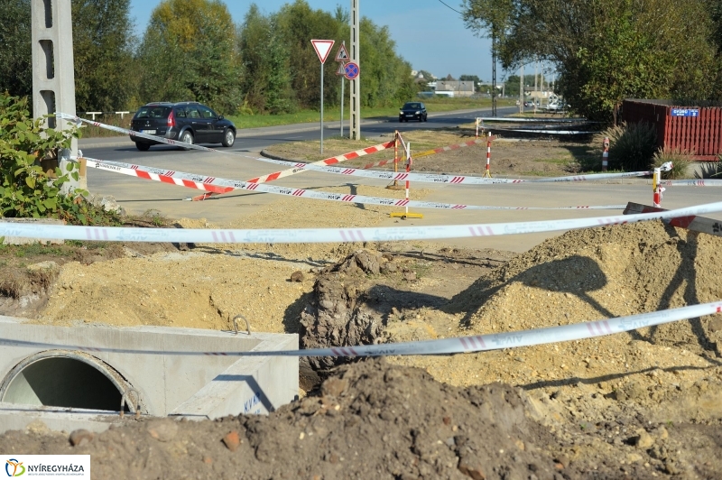 Helyszíni bejárás a Tüzér utcán - fotó Szarka Lajos