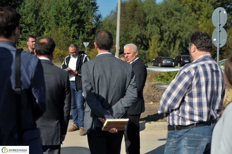 Helyszíni bejárás a Tüzér utcán - fotó Szarka Lajos