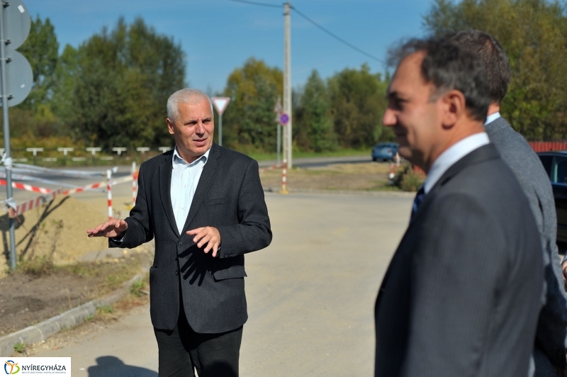 Helyszíni bejárás a Tüzér utcán - fotó Szarka Lajos