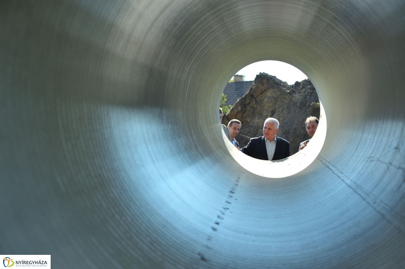 Helyszíni bejárás a Tüzér utcán - fotó Szarka Lajos