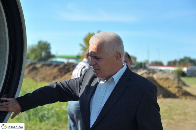 Helyszíni bejárás a Tüzér utcán - fotó Szarka Lajos