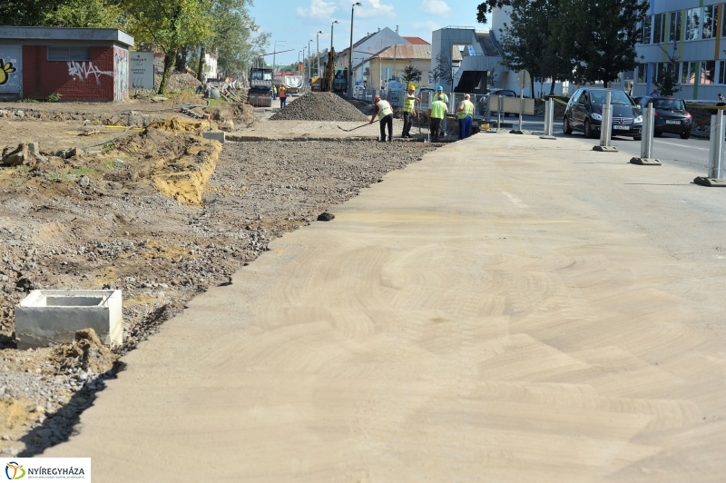 Elkezdődött a beruházás a Szegfű utcán IX - fotó Szarka Lajos