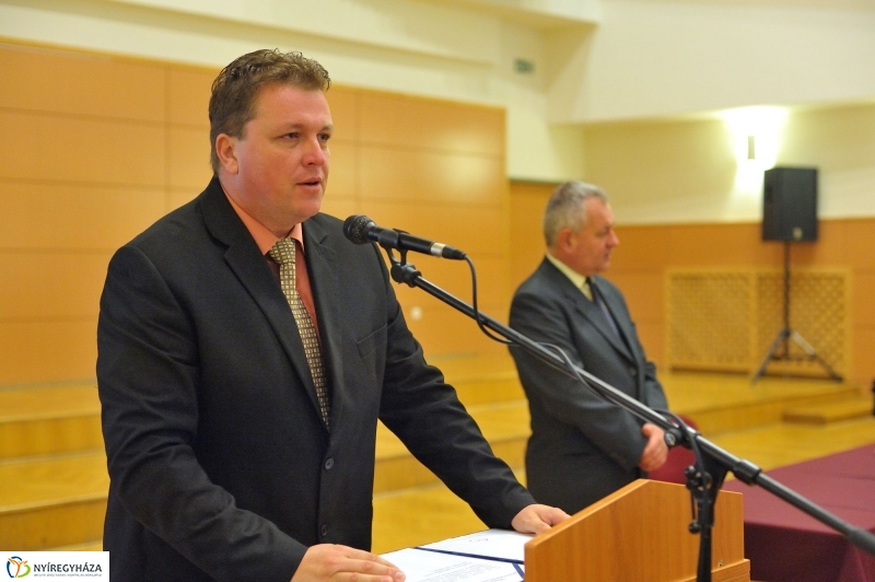 Letették az esküt - fotó Szarka Lajos