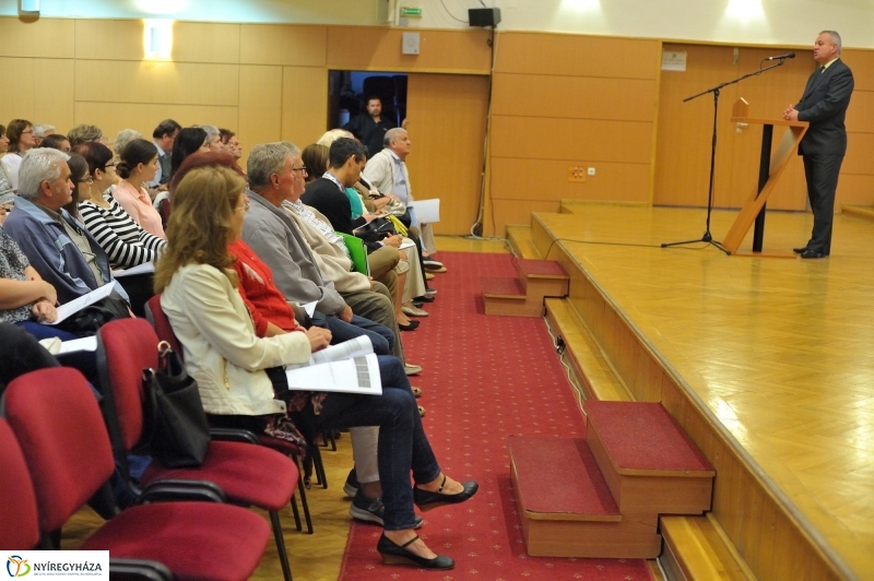 Letették az esküt - fotó Szarka Lajos